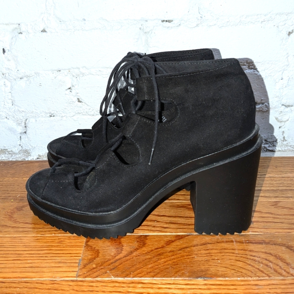 H&M black sandals Heels
